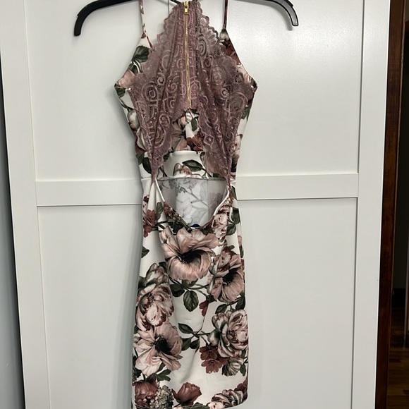 Mini Dress - Picture 4 of 5